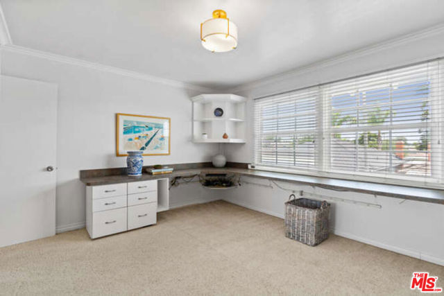 16951 Canyon Lane, Huntington Beach CA: https://media.crmls.org/mediaz/7132a164-d162-4669-ba8f-25067d0590a4.jpg
