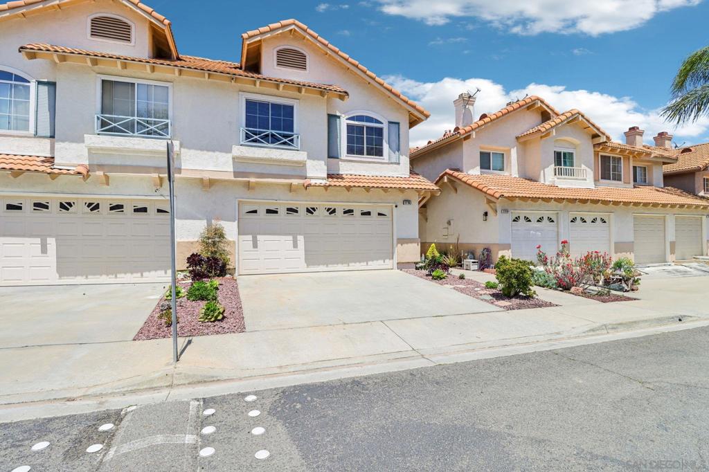 1716 Promenade Circle
