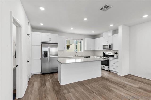 1993 Strata, Chula Vista CA: https://media.crmls.org/mediaz/7133da63-cb12-40f6-8e08-0aa396f79fcf.jpg