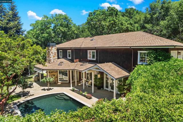 1754 Reliez Valley Rd, Lafayette CA: https://media.crmls.org/mediaz/7133f80e-eb77-4c15-85ce-5e504140014f.jpg