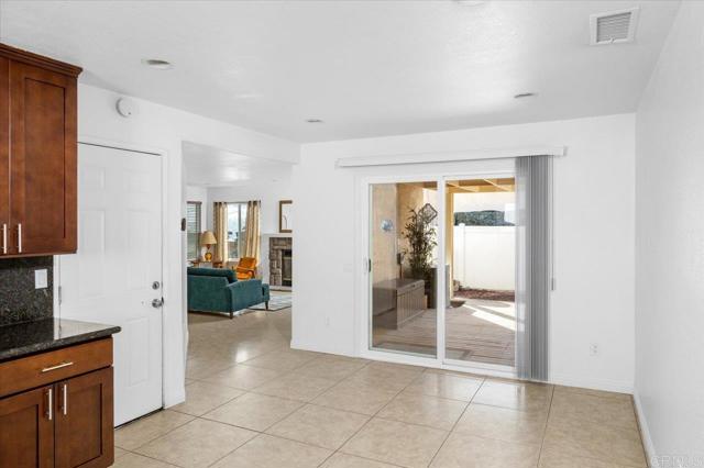 Detail Gallery Image 11 of 32 For 19065 Envoy Ave, Corona,  CA 92881 - 3 Beds | 2 Baths