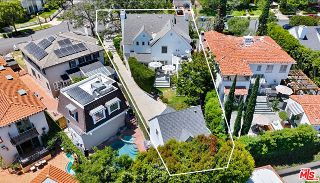 10736 Le Conte Avenue, Los Angeles CA: https://media.crmls.org/mediaz/713542ae-81de-4a75-8364-bf8ba7f91b83.jpg