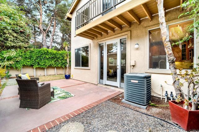 Image 33 of 40 For 970 Somerset Court F