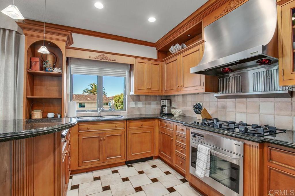 373 Coast Blvd - photo 9