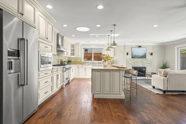 3887 Acapulco Drive, Campbell CA: https://media.crmls.org/mediaz/7137ecb4-5eee-4127-b8e0-b200b602683b.jpg