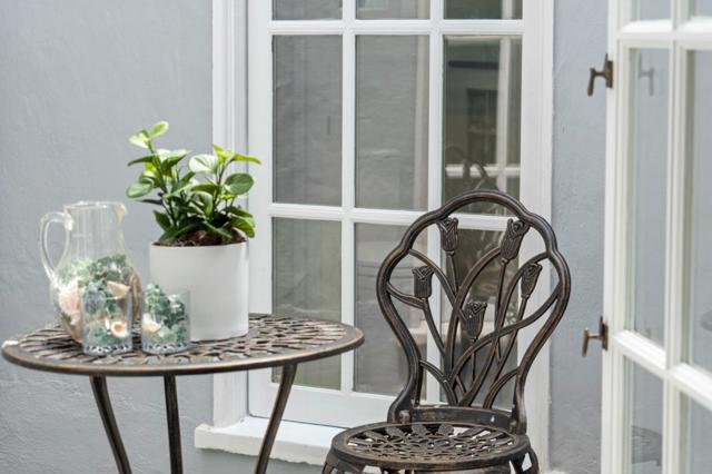 154 Stanyan Street, San Francisco CA: https://media.crmls.org/mediaz/7138789e-800a-4ce7-bd8d-118688dbcc8a.jpg