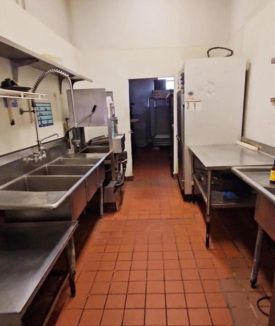 632 632 San Mateo Avenue, San Bruno CA: https://media.crmls.org/mediaz/71391bef-81f4-4f97-8ccd-ebf830dd0097.jpg