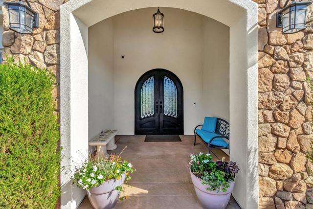 3026 Via Loma, Fallbrook CA: https://media.crmls.org/mediaz/7139d264-37ec-41a5-8dcf-19a7c8f503ea.jpg