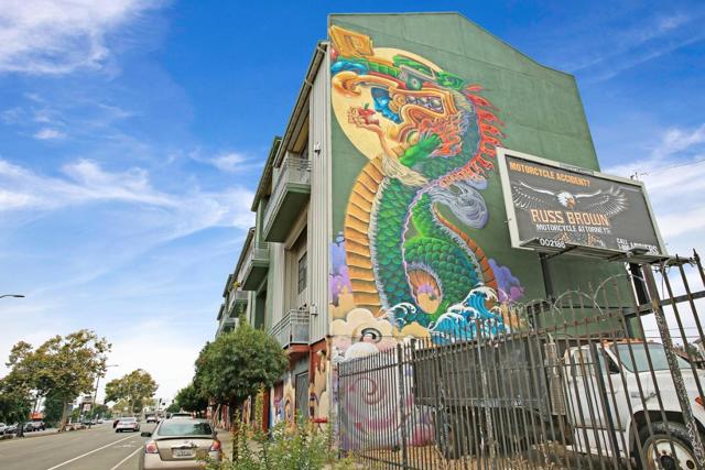 850 W Grand Avenue, Oakland CA: https://media.crmls.org/mediaz/713a161e-7e0e-4de4-be69-316eb79a4c80.jpg