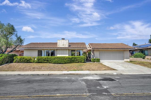 8838 La Jolla Scenic Dr N, La Jolla CA: https://media.crmls.org/mediaz/713aaa8f-2b2f-434e-addf-251f2e677d73.jpg