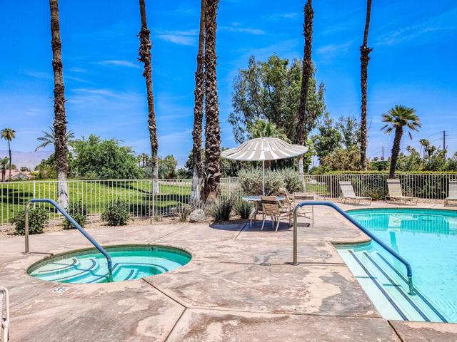 153 Desert Falls E Drive, Palm Desert CA: https://media.crmls.org/mediaz/713b05f4-a122-4207-89a4-153ebb247ac4.jpg