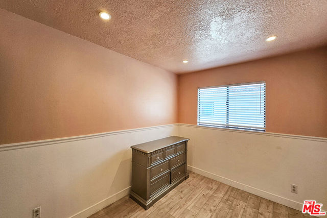 18130 Oxnard Street, Tarzana CA: https://media.crmls.org/mediaz/713b30f1-8601-46e1-9f5a-853cb24c7bc2.jpg
