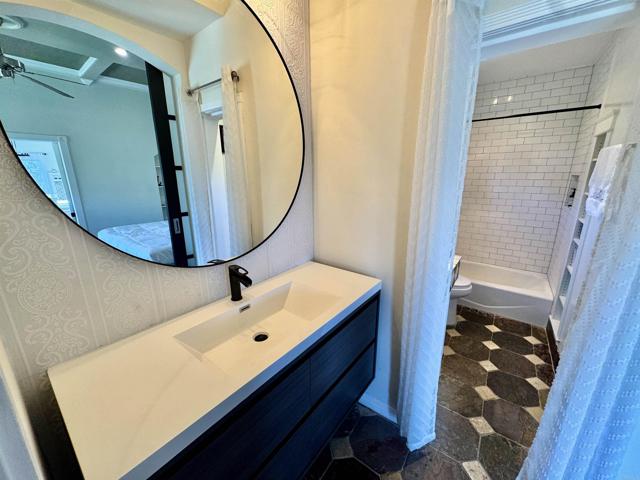 Detail Gallery Image 28 of 34 For 1923 Sunset Plaza Drive Dr, West Hollywood,  CA 90069 - 3 Beds | 3 Baths