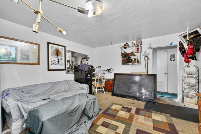 951 N 4th Street, San Jose CA: https://media.crmls.org/mediaz/713c59b3-6ddb-44ff-aaf9-fdbb5db217f5.jpg