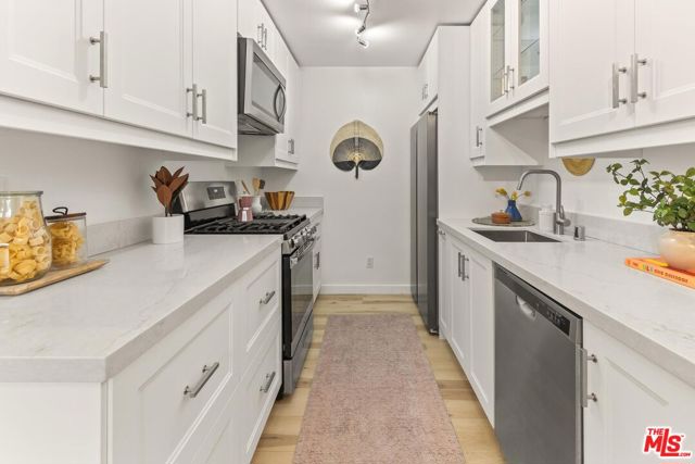 3325 Bagley Avenue, 105 photo 12