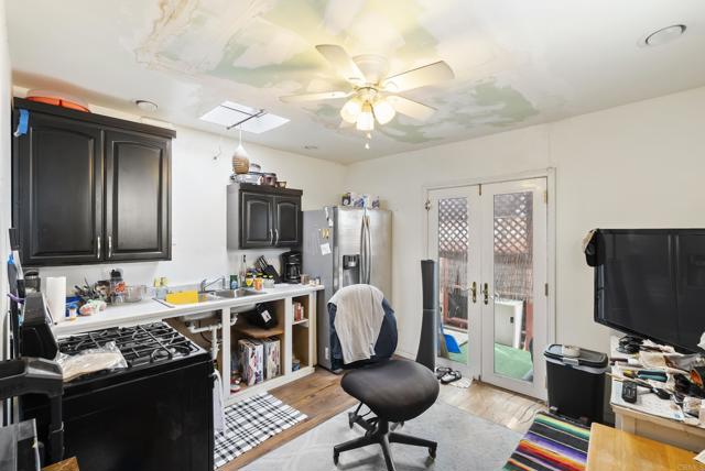 Detail Gallery Image 44 of 55 For 1936 O Ave, National City,  CA 91950 - 3 Beds | 3/1 Baths