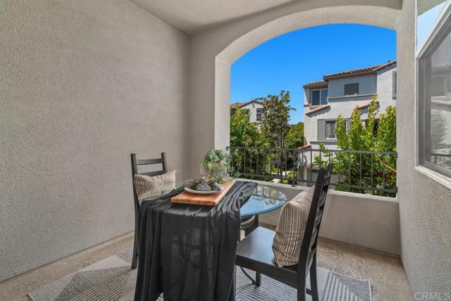 2494 Antlers Way, San Marcos CA: https://media.crmls.org/mediaz/713d10d9-014e-4fb7-b04a-194aaa5f409e.jpg