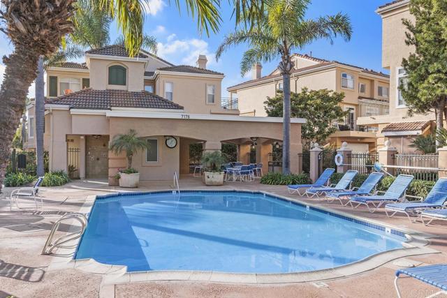 Detail Gallery Image 32 of 33 For 7122 Calabria Ct #E,  San Diego,  CA 92122 - 3 Beds | 2/1 Baths