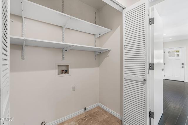 15233 Camarillo Street, Sherman Oaks CA: https://media.crmls.org/mediaz/713d57da-15aa-40e5-8f7c-cb107290d87b.jpg