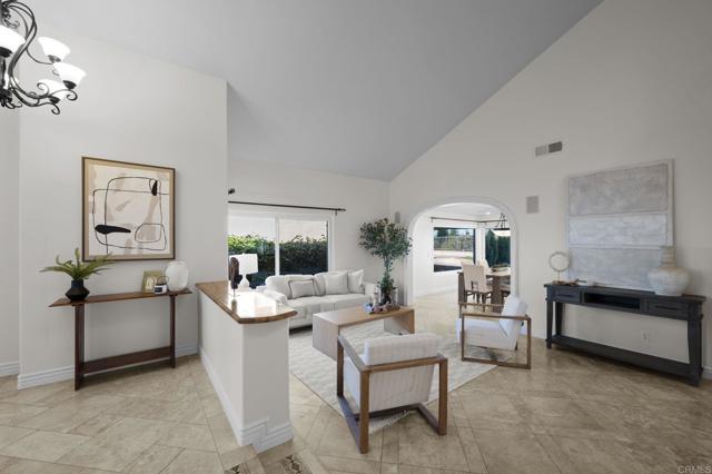 213 Via Palacio, Encinitas CA: https://media.crmls.org/mediaz/713d6031-0b53-4604-8e66-3cce88d9f698.jpg