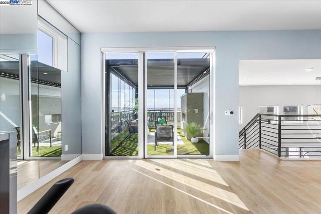 2250 Kilowatt Way, Fremont CA: https://media.crmls.org/mediaz/713d9360-884c-4642-9cce-ca397f151f97.jpg