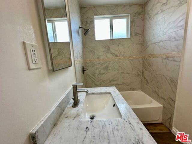 1114 S Sherbourne Drive, Los Angeles CA: https://media.crmls.org/mediaz/713db45d-1005-4281-94ce-1b8e75bfdf4a.jpg