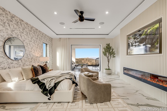 18386 Avenida Apice, Rancho Santa Fe CA: https://media.crmls.org/mediaz/713e182e-f133-4e33-88ca-82651c2112f9.jpg