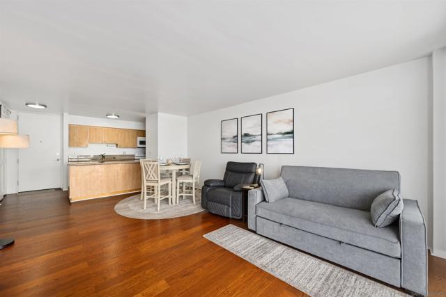 Image 9 of 41 For 1830 Avenida Del Mundo  1112