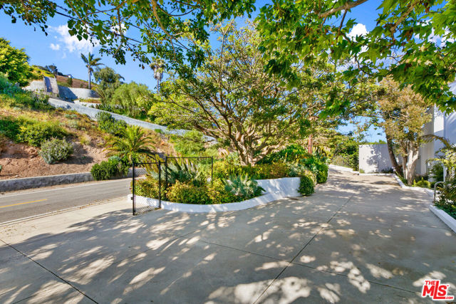 30112 Cuthbert Road, Malibu, California 90265, 4 Bedrooms Bedrooms, ,4 BathroomsBathrooms,Single Family Residence,For Sale,Cuthbert,24404589