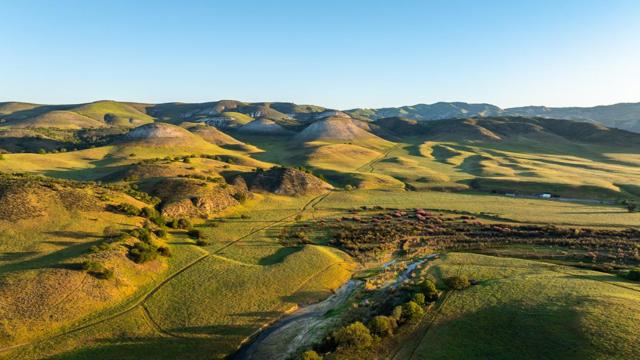 54800 Lonoak Road, King City CA: https://media.crmls.org/mediaz/713f4846-0941-4056-887f-55ff8816b4a2.jpg
