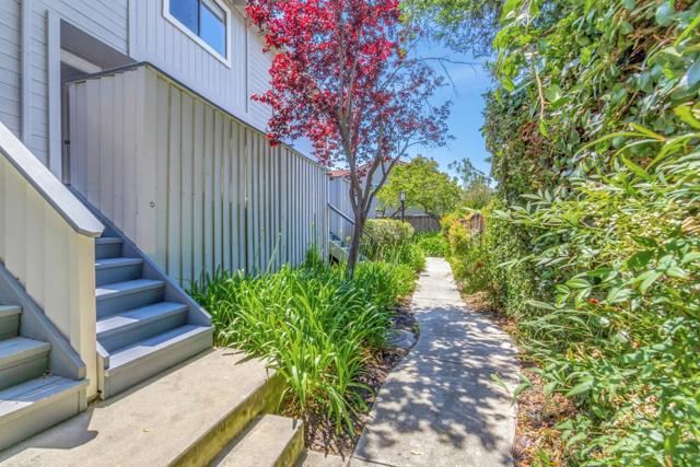 155 Monte Villa Court, Campbell CA: https://media.crmls.org/mediaz/713f57f7-8a98-4449-831a-6a7d43e088ab.jpg