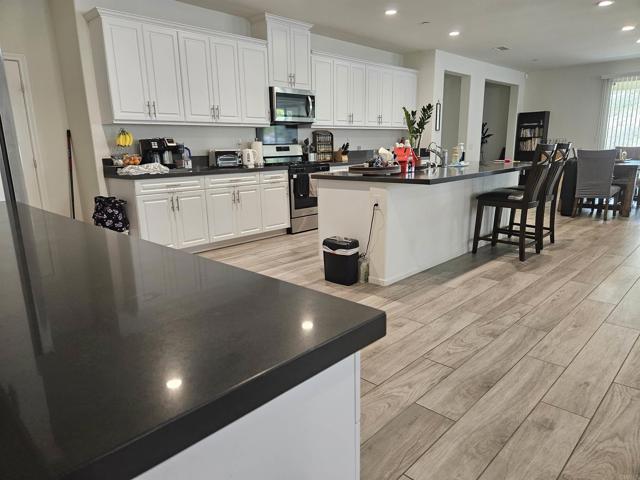 34885 Heartland Lane, Murrieta CA: https://media.crmls.org/mediaz/713f7528-c6bc-4c35-a457-be4e9a19e23c.jpg