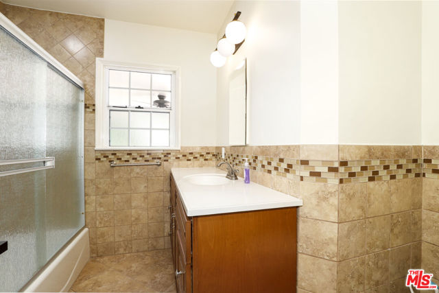 248 N Canyon Boulevard, Monrovia CA: https://media.crmls.org/mediaz/713fedb1-1dec-4aa7-b888-7505fbaa7cc1.jpg