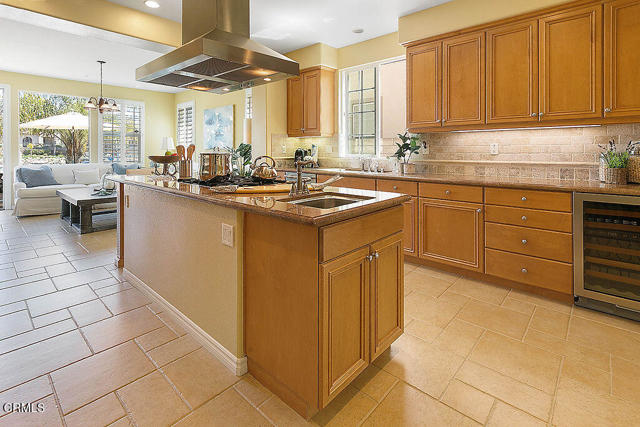 1464 Twin Tides Place, Oxnard CA: https://media.crmls.org/mediaz/713ff056-96ae-44e3-86fb-59d4dee9a34d.jpg