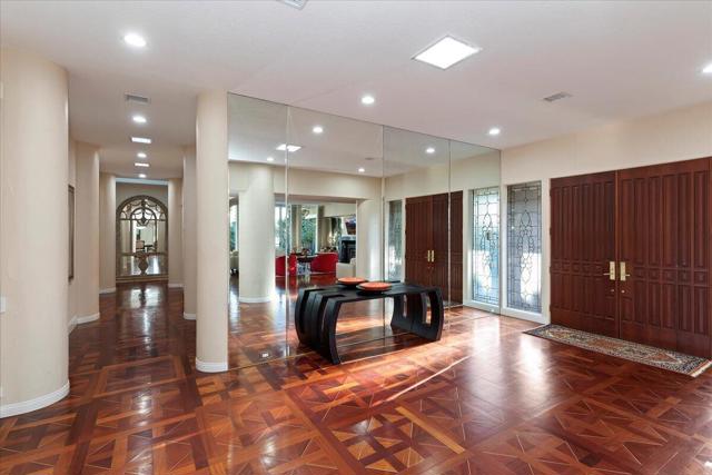 2 Deerfield Court, Rancho Mirage CA: https://media.crmls.org/mediaz/713ffefc-0981-4c45-b9e3-829ede20037e.jpg