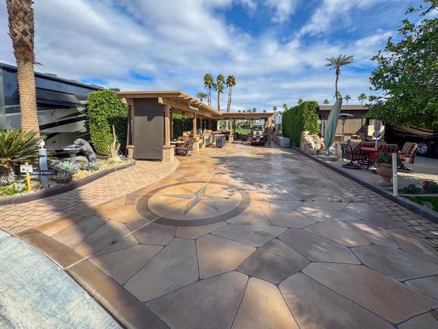 80394 Ave 48, Indio CA: https://media.crmls.org/mediaz/714047b9-ac26-4f62-be77-745690ea720c.jpg