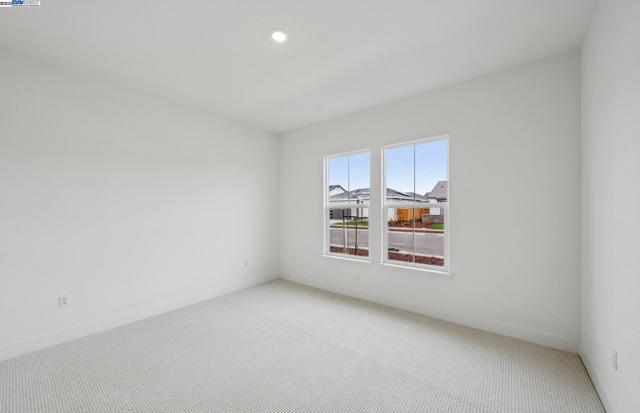17685 Brightwood Avenue, Lathrop CA: https://media.crmls.org/mediaz/71413781-053c-4db0-b4ff-6cd15981e250.jpg
