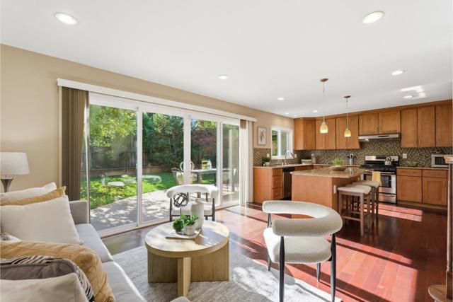 3776 La Donna Avenue, Palo Alto CA: https://media.crmls.org/mediaz/7141befa-9fb8-416c-84e8-987bd168db26.jpg