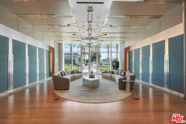 877 Francisco Street, Los Angeles CA: https://media.crmls.org/mediaz/7141e580-7f94-4281-b2f9-0cd80acb267b.jpg