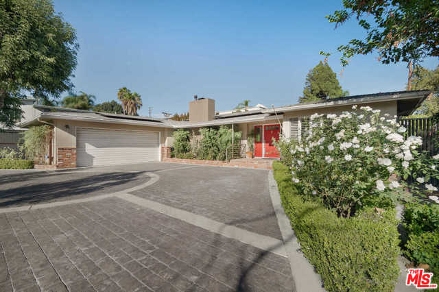 Photo of 4740 Arcola Avenue, Toluca Lake, CA 91602