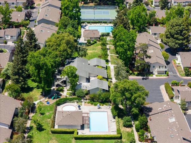 10892 Northfield Square, Cupertino CA: https://media.crmls.org/mediaz/7142b7f7-6789-492c-86f6-16583eaaf2d4.jpg