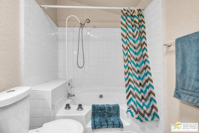 2222 N Acacia Road, Palm Springs CA: https://media.crmls.org/mediaz/71430b4d-73c5-412d-9f8a-78a9604e5b27.jpg