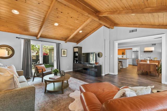 Detail Gallery Image 21 of 35 For 4331 Helix Canyon Dr, La Mesa,  CA 91941 - 3 Beds | 2 Baths