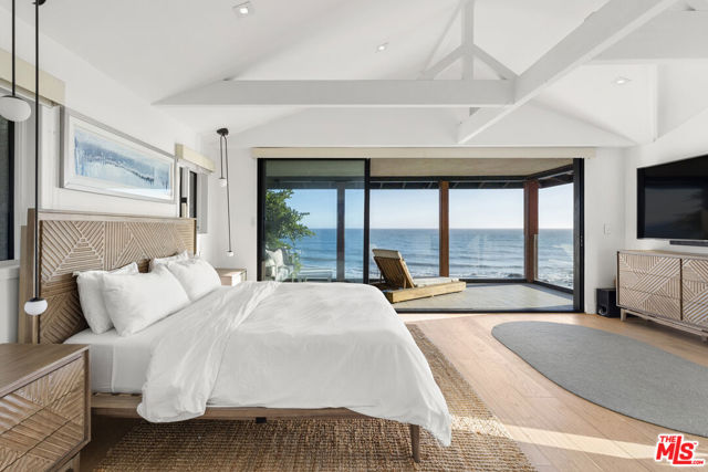 21715 Rambla Vista, Malibu CA: https://media.crmls.org/mediaz/71466cc8-38f2-4104-a8a5-b0d15106a81d.jpg