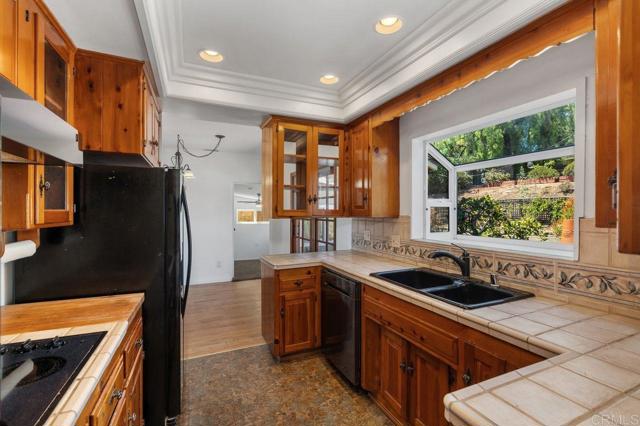 10720 Eureka Rd, Spring Valley CA: https://media.crmls.org/mediaz/71468ebf-5b2b-4da1-8a5b-c4e399a165c0.jpg