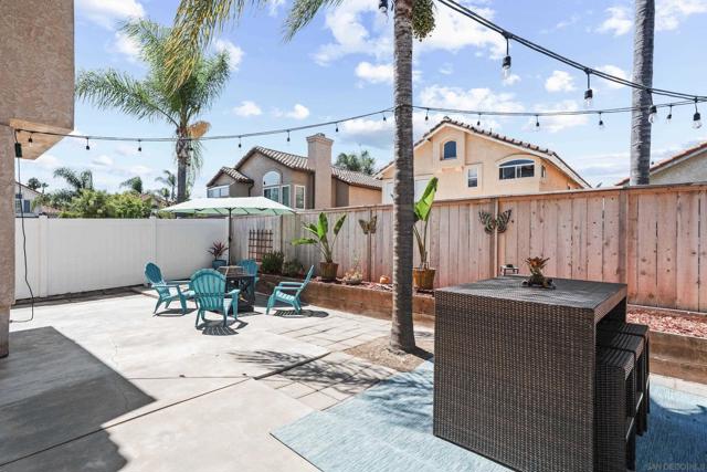 1593 Avenida Guillermo, Oceanside CA: https://media.crmls.org/mediaz/7146b871-ff99-4867-bb44-61a7041df32d.jpg