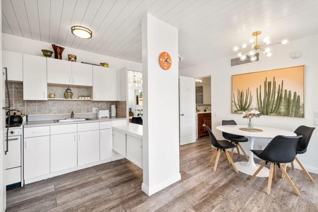 1111 E Palm Canyon Drive, Palm Springs CA: https://media.crmls.org/mediaz/71474364-79a1-409d-a767-79cde2a976e4.jpg