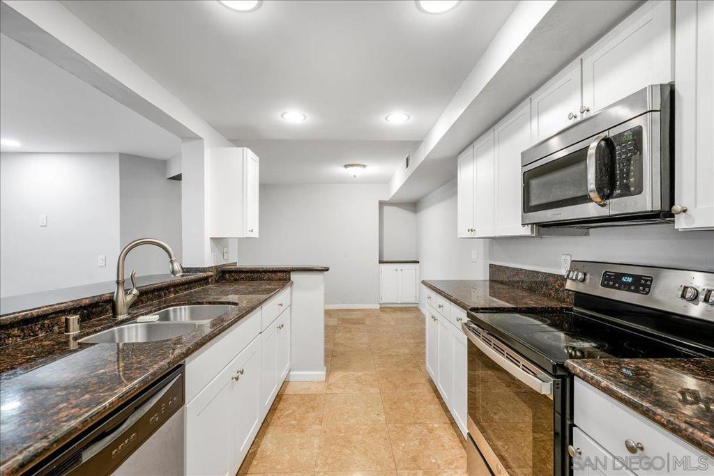 1050 E Washington #44