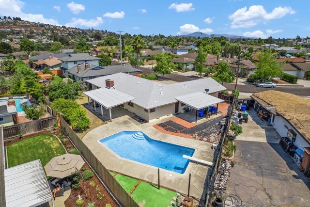 5824 Kent Pl, San Diego CA: https://media.crmls.org/mediaz/7148325f-98af-4a32-8e95-5dd54b5c51d0.jpg