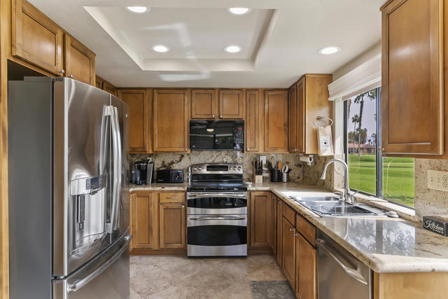6 Maximo Way, Palm Desert, CA 92260